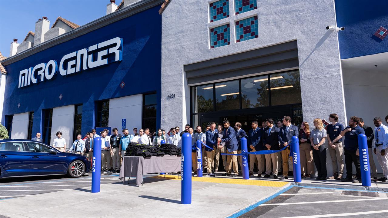 Micro Center Santa Clara 开业盛况