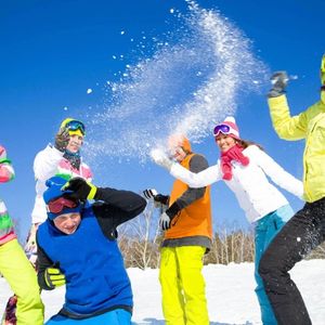 “今天下雪了”真的不是“It snows today”，地道正确的表达这样说！