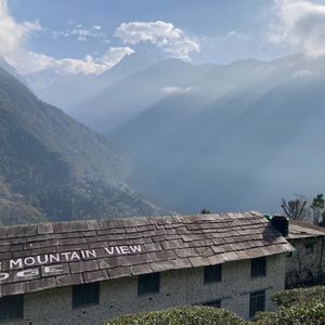 18. 清晨一个人在茶屋里等待日出，记录看到雪山的第一天