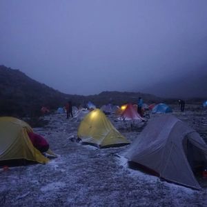 贡嘎雪山——没有风景的一天，遇见子梅村康巴汉子