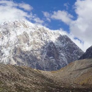 贡嘎雪山——翻越海拔4900米，累并快乐着