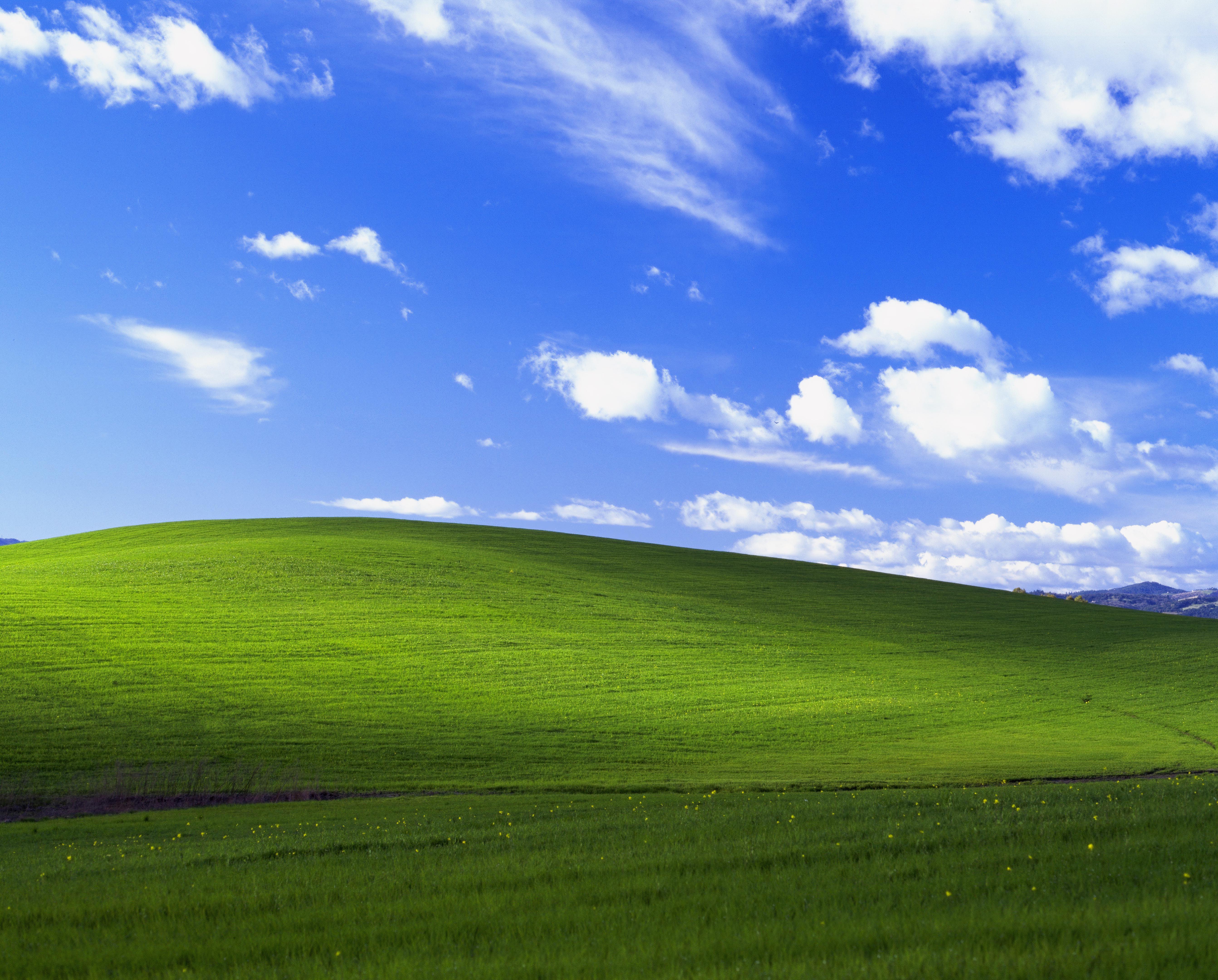 Bluesky Windows XP Screensaver