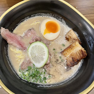21. 对话 Mensho：从东京到虹桥火车站，一碗「上海拉面天花板」是怎么样的？