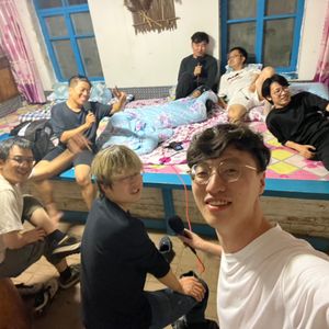 不要拿你们的文化修养和艺术品位来规训我们的鸡蛋焖子 feat 8 个炕上大哥，喝多七个喝哭一个