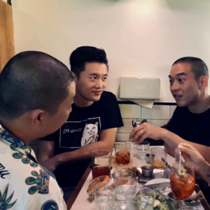 史蒂夫说305期 – 小老虎&Wes Chen - 疗愈的音乐让人ego缩小