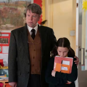 《9号秘事》第七季第二集 一个环保者一辈子没有做过金老师是不完整的