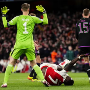 是点球吗？我俩先吵起来了！(阿森纳主场2：2拜仁慕尼黑)