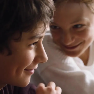 09.性觉醒、校园霸凌、刻板印象讲了仿佛没讲的少年成长电影。Close是亲密也是关闭,通过“关闭”加速了“成长”。