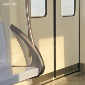 001 东亚女孩高考十周年坦白局:成年后的我们还会自卑和内耗吗