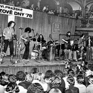 鬼台第247期：布拉格郊外的晚上