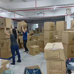 150万的服装，美国人付50万空运费急要