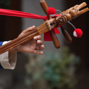 「第62件小众乐器」爱情的冲锋枪 | 白族龙头三弦