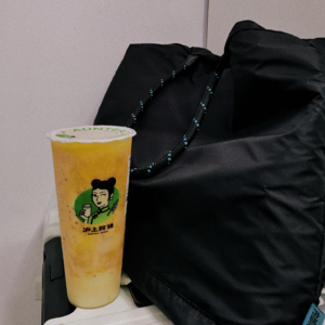 VOL77.如愿喝到了上海富婆的杨枝甘露，以及成都也终于下雨咯！