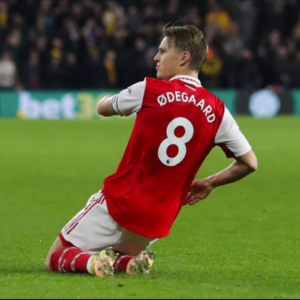 厄德高，来，使劲吹！（阿森纳客场2：0狼队）