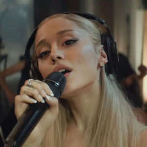 十二月宝藏歌手速递 有请甜心公主「Ariana Grande」