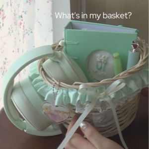 轻语助眠asmr🌙薄荷曼波色的小东西/卡册/眼影/唇釉/蛋糕蜡烛