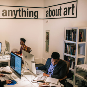 在美术馆散步才是正经事