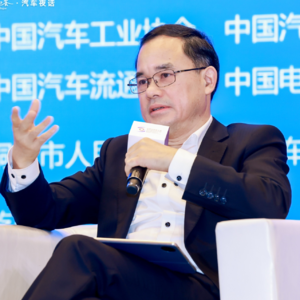 关于长安和华为,关于朱华荣的争议,能不能听进理性的声音