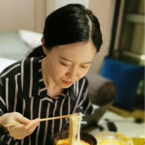 从北京四中到芝加哥大学硕士，查老师和你聊聊她求学求职路上那些事～