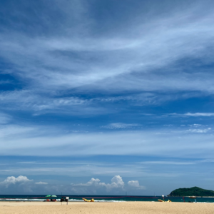 夏末海边 天气晴