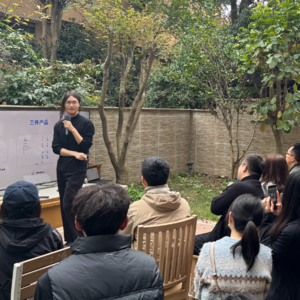 08 不上大学的 00 后 CEO：用数字名片重做年轻人社交
