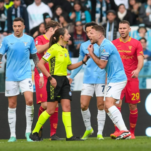 【意甲周报第20轮】三个火枪手送穆帅下课，榜首大战竟成警匪大片？