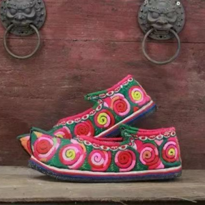 羌族“云云☁️鞋”