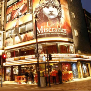 歌舞线上｜Ep.20 开幕：三个音乐剧的「普通读者」