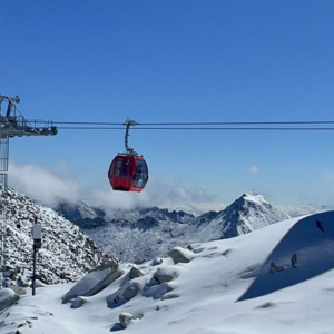 23 - 与解决不了的问题共处，不在别人的逻辑里自证，我们一面向前一面修正。