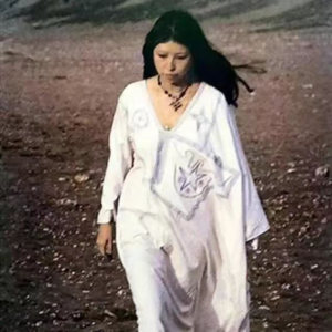 三毛：我避开无事时过分热络的友谊，这使我少些负担和承诺。