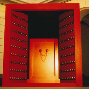 141. 跨越时空的铁链与枪响：中国女性艺术家的足迹