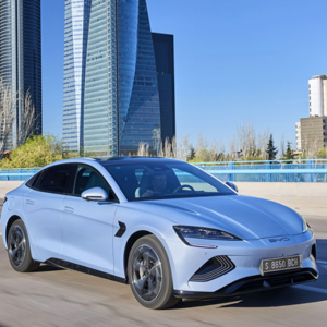 提出“比亚迪威胁论”的车企，为啥是宝马？