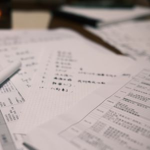 过刊032：内娱底线塌陷考Top10-8