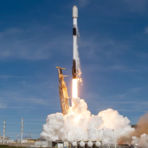 SpaceX一天内完成三次发射，苹果在欧盟被罚款18亿欧元，爱奇艺以全年总营收319亿元交出了“历史最佳”