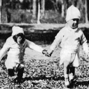 20230226疯狂实验史之一：人多久不睡觉会死&小黑猩猩和人类婴儿一起长大会如何？？