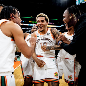 【马刺进步报告023】少了文班，光明骑士索汉身边的黑暗骑士是谁