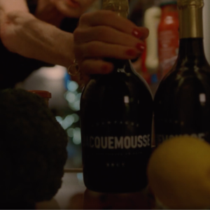 Jacquemus×Nino Ferrer圣诞倒计时：大嚼法国酸黄瓜听法语radio