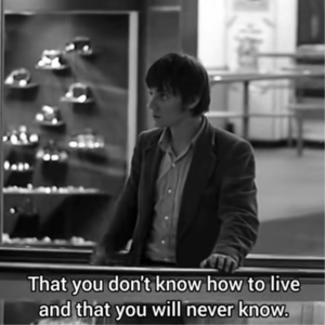 2. 乔治佩雷克《沉睡的人》:你必须忘掉希望,进取,成功,坚持,不抓住任何机会,哪个篮子里也不放鸡蛋。