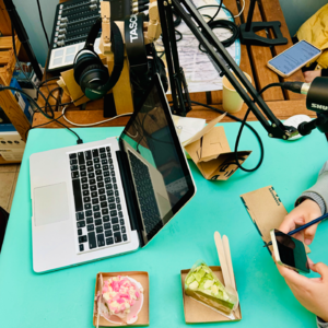 vol. 41 两周年, suno.ai 伴随风格迥异的主播们聊聊天