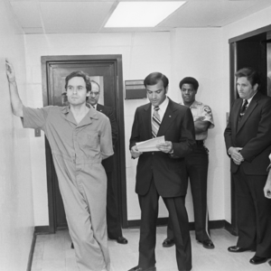 #004 趣谈泰德邦迪Ted Bundy，身边的案件，和有趣纪录片推荐