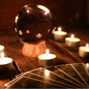 关圣帝君到底告诉了陈桂林什么?—从《周处除三害》聊一聊东西方占卜