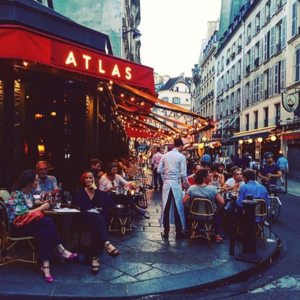 S1E2-吾乡巴黎-在浪漫和战火中笃定前行的“狠女人”