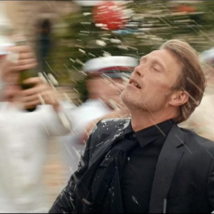 为友谊和困扰都在酒里的乾坤我们付之一笑｜问问问题005