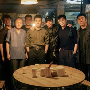 请转告所有人，《三大队》主创团来了