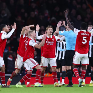 纽卡就像一面砖墙 (阿森纳主场0：0纽卡斯尔)