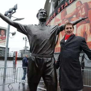 枪手留声机专题-红白人物志：001. 兵工厂先生、防守教授、永远的队长——托尼·亚当斯