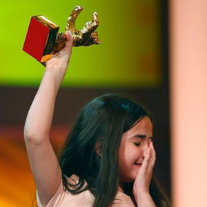 E56: 十年拿走三座金熊的伊朗电影，镣铐之下真能起舞？【串台】