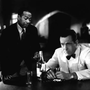 卡萨布兰卡1942｜全世界有那么多的城镇，那么多的酒吧，她偏偏走进我这一家