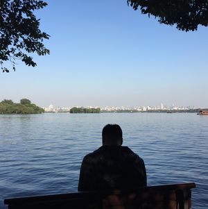 寥聊 #001 金庸去世与一个时代符号的消失 (嘉宾：萱）