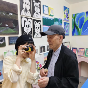 空客EP08 她在老小区做艺术空间,还给中老年朋友办摄影展 |和最可爱的天才女友阿猪浅唠一下